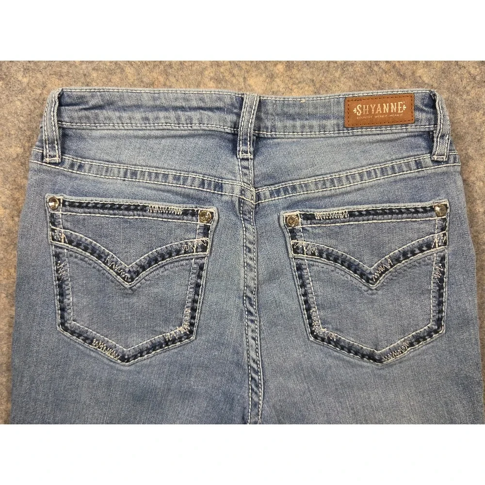 Shyanne Super Bell Bottom Y2K Flare Jeans Womens 28x34 Blue Light Wash Jewels